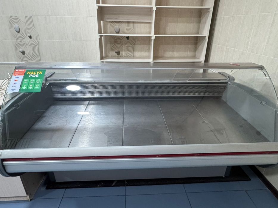 Продаются холодильные витрины