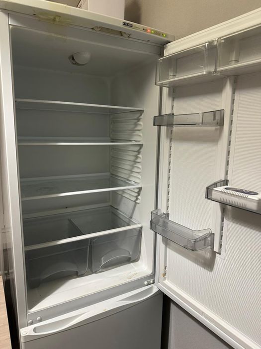 Продаю холодильник Атлант