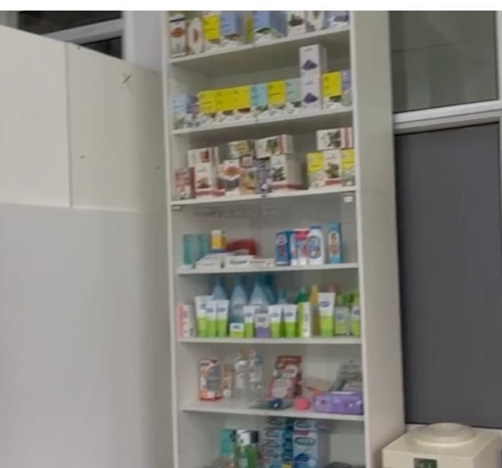 Мебели аптеки(шкафы) и принтер