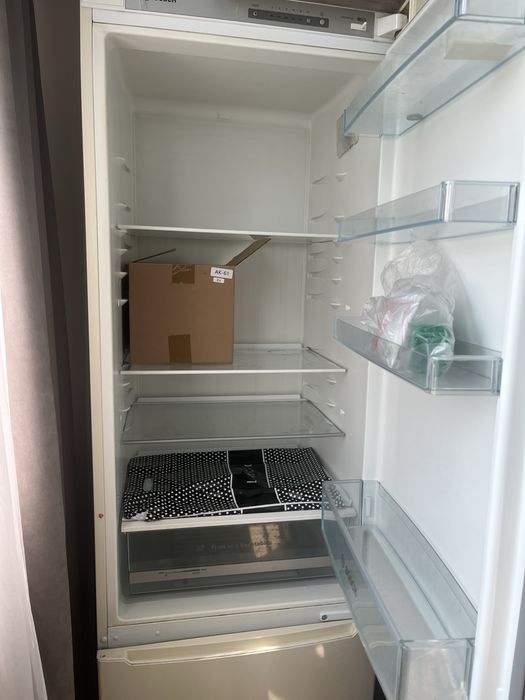 Продам Холодильник надо запоять трубку