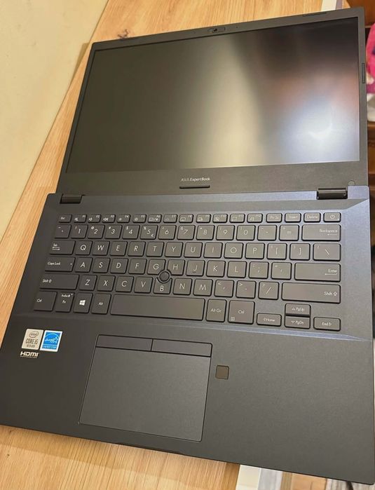 Laptop Asus P2451FA