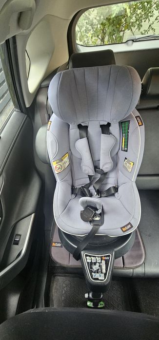 Scaun auto rotativ BeSafe iZi Twist B i-Size