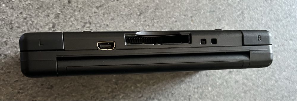 Consolă Nintendo  DS Lite + 8 jocuri