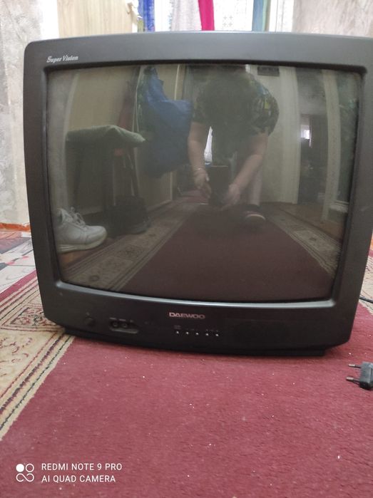 Телевизор в рабочем состоянии