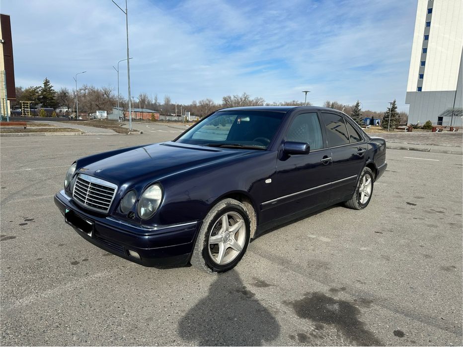 Mercedes w210 лупатый