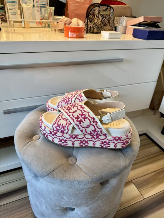 Сандали Pinko Flores