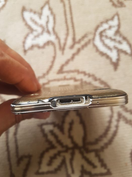 Samsung  S5 32 GB sotiladi