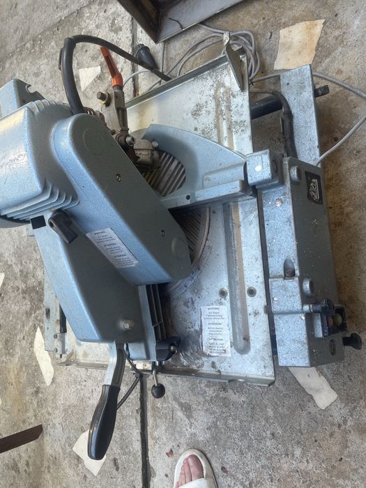 Circular cu masa ELU ( dewalt )