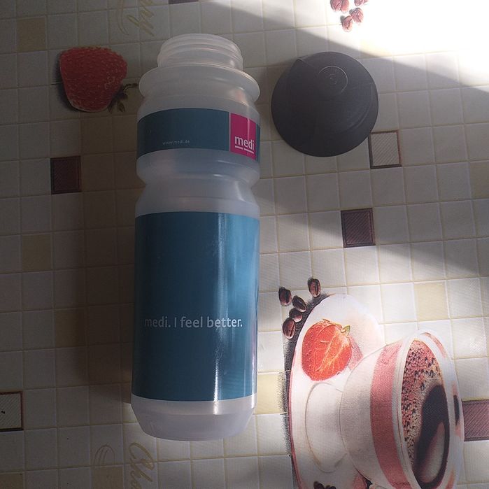 Продам бутылочку для воды