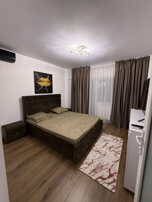 Inchiriez apartament