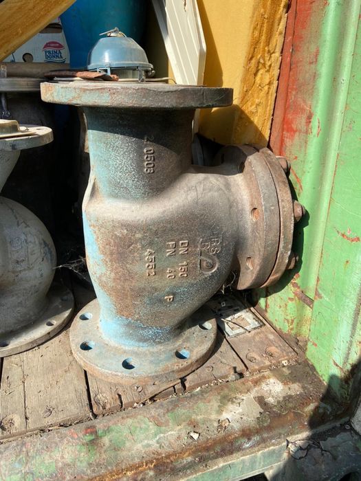 Задвижки продам с хранения