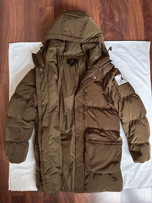 Jacheta-Parka puf,Jordan,marime XS