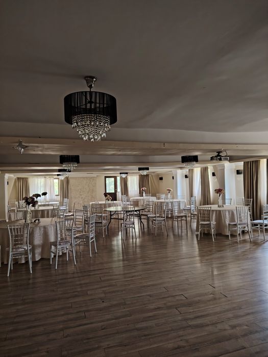 Lustre și aplice pentru Ballroom