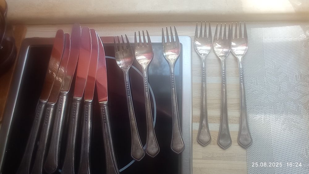 Посребрени руски вилици и ножове и кълцалник