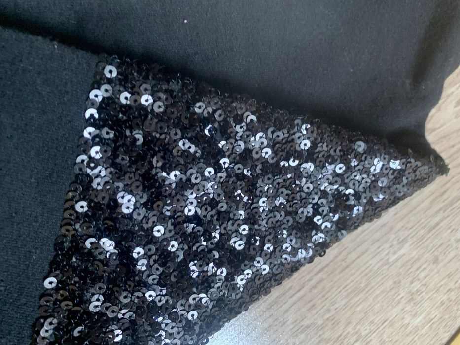 Нова детска вaтирана блуза с анимал принт и кожена пола