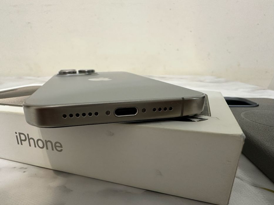 Продам iphone 15 pro max 256gb 85%