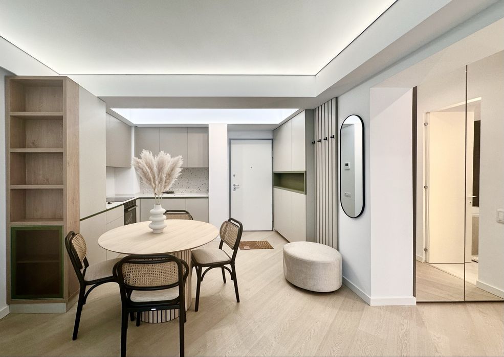 Apartament 2 camere, mobilat + parcare  - Cortina North, Pipera