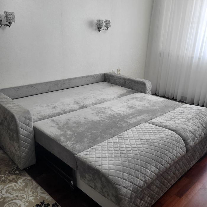 Диван почти новый
