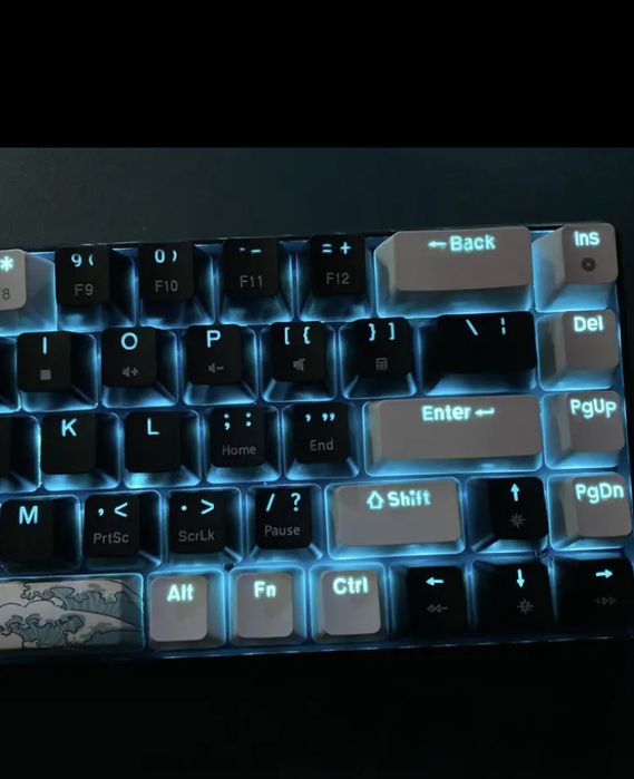 Механична гейминг клавиатура