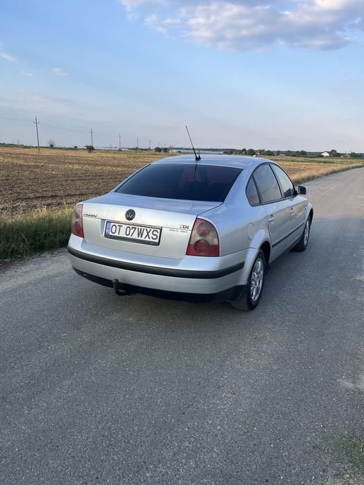 VOLKSWAGEN Passat 0 — imagine 4