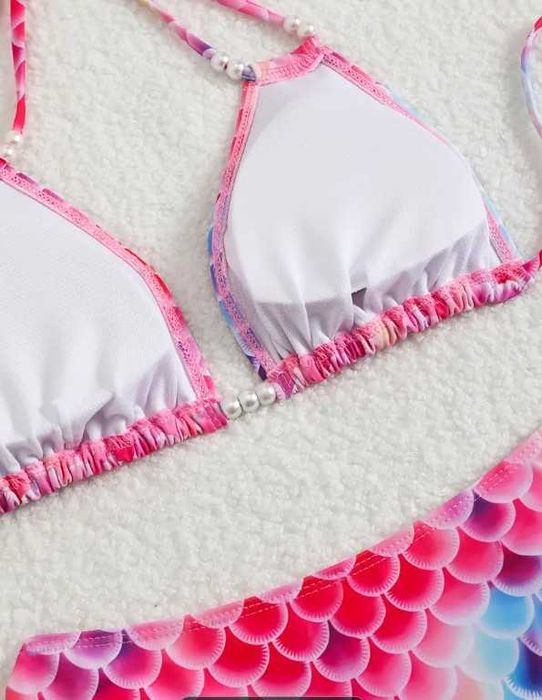 Красив бански от две части