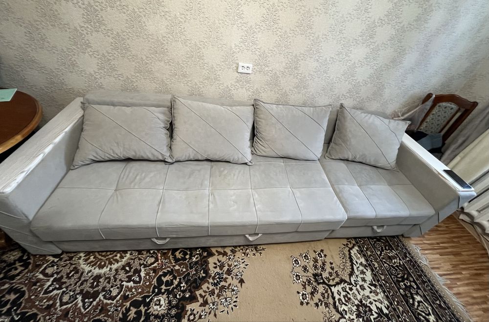 Продам просторный большой диван