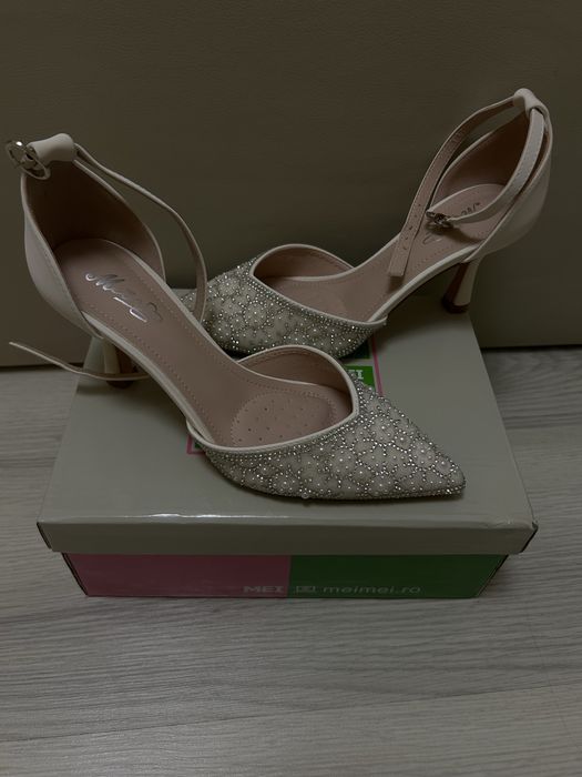 Tocuri femei elegante