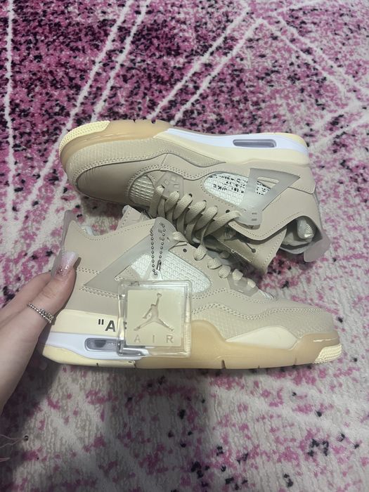 Air Jordan 4 x Off-white “Sail”