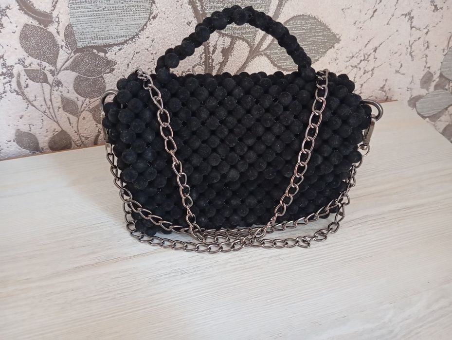 Сумка из бусин черная