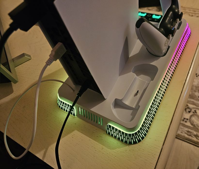 Vând Stand PS5 Multifuncțional + joc Call of Duty Black Ops 6! !