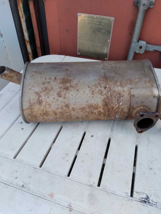 Глушитель на Мицубиши