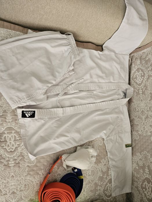 Кимоно, 2 комплекта формы для каратэ