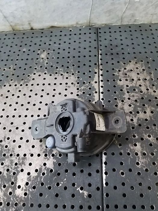 Proiector ceata stanga nissan qashqai j10 nj10 jj10e 89206411lh