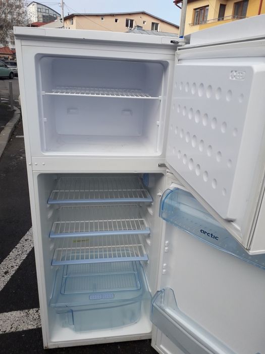 Frigider arctic Indesit Whirlpool funcțional