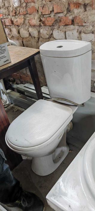 Продам унитаз и ванну