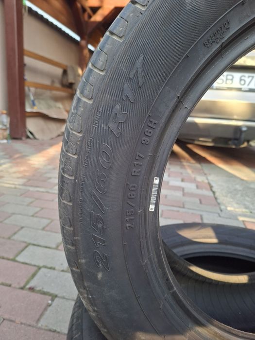 Vând anvelope 215/60 /R17