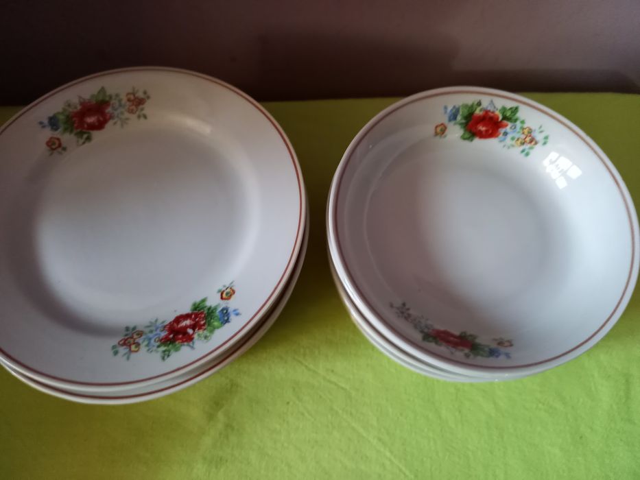 Vând Set Farfuri 11 Piese