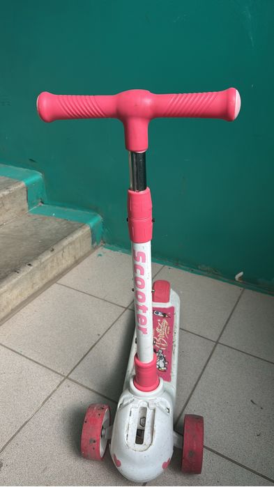 Продается самокат 2000 тг