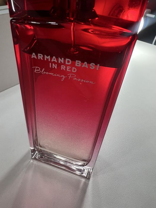 Продам оригинальные духи armand basi