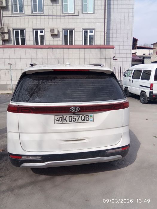 Kia carnival sotiladi