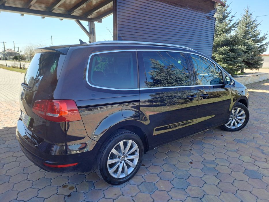 Volkswagen Sharan 2.0 TDI DSG BMT Highline 7 Locuri Panorama Xenon