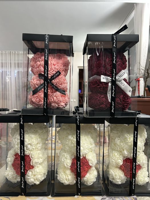 Ursuleti si Unicorni din trandafiri