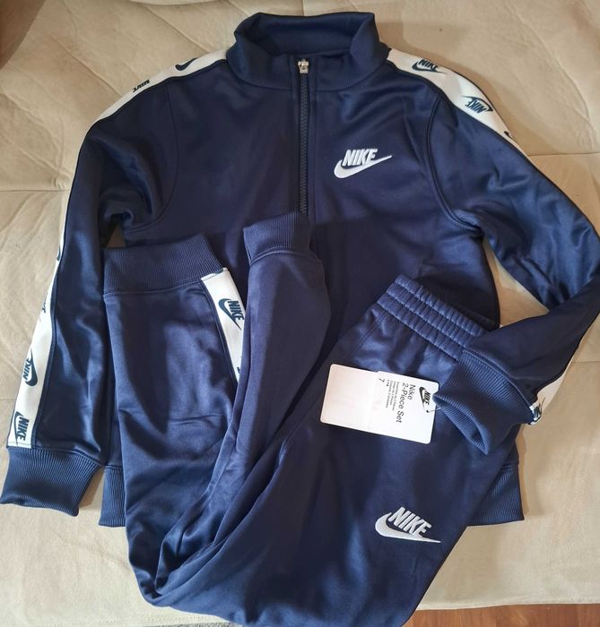 Nike детски дрехи