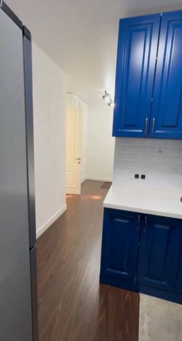 Продаётся 1 комнатная Космонавты