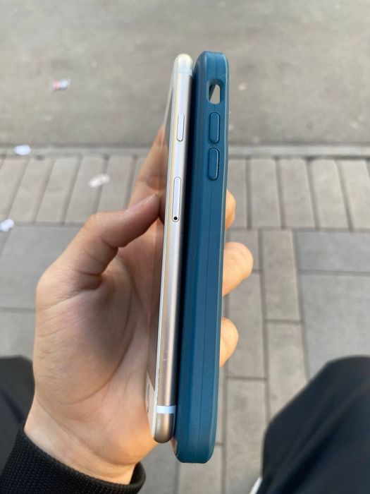 продается iPhone 7