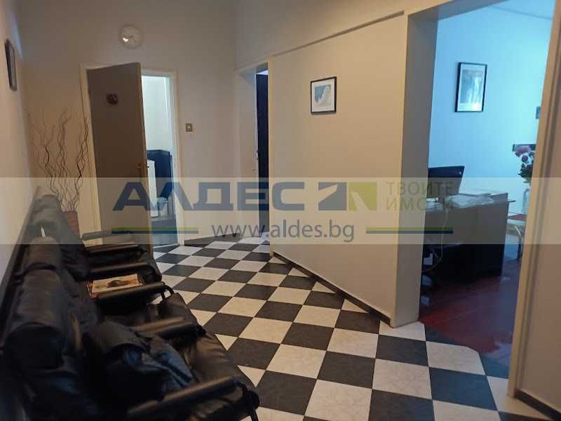 Продава се апартамент до Съдебната Палата!