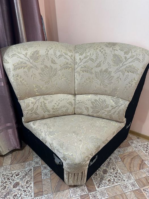 Продам угловой диван