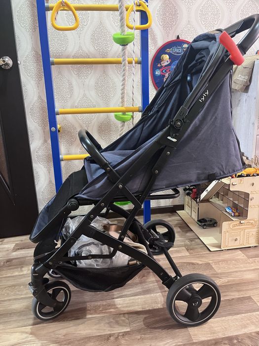Продам детскую коляску