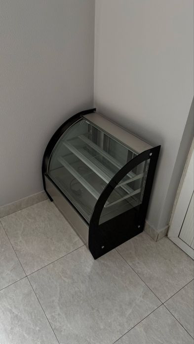 Витрина холодильник мини настолный