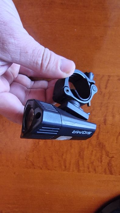 Vând lanternă bicicleta